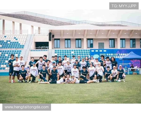 杭州飞盘队在全国配合排行榜中荣登第六名展现实力与团队默契