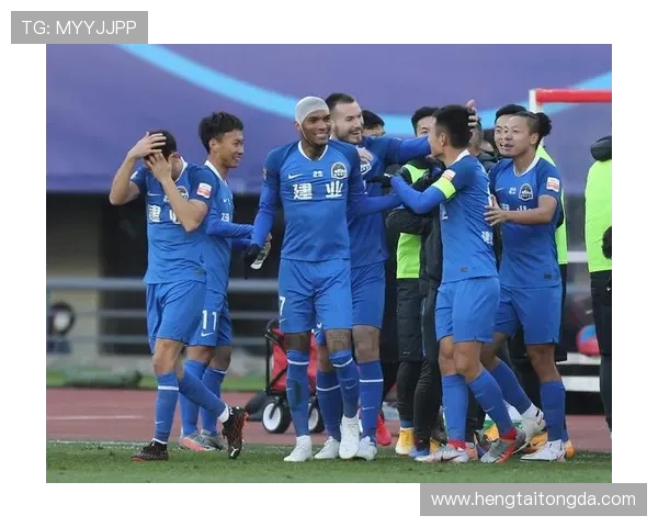 卓尔与建业激战正酣实况比赛精彩瞬间回顾与分析